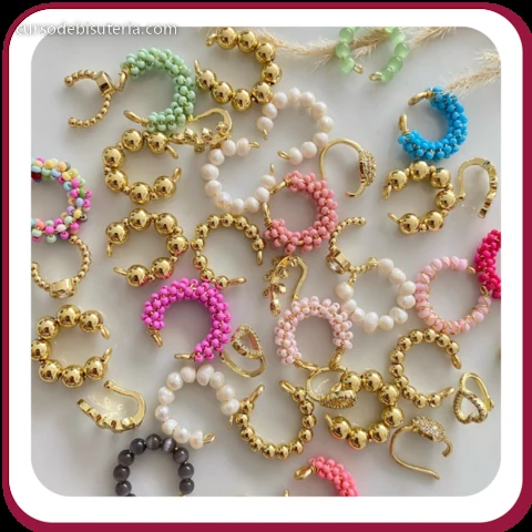 Anillos y aros tejidos con perlas
